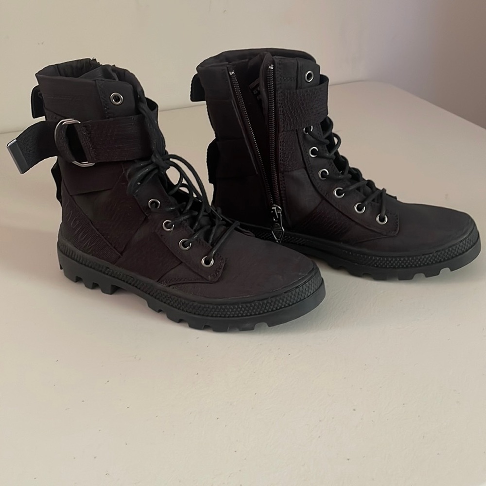 Palladium boots